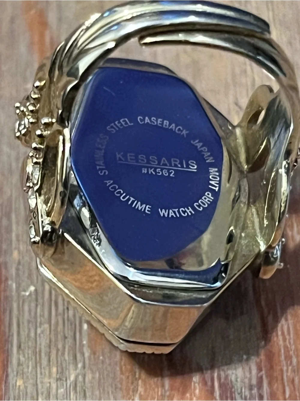 Kessaris Vintage Gold-tone Encased Locket Watch ring Mother of Pearl White Dial